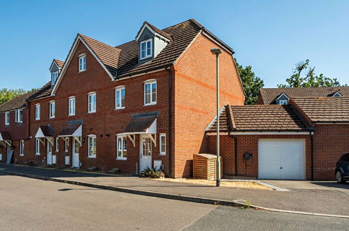 3 Bedroom End Terrace House For Sale In Poperinghe Way, Arborfield, Reading, Berkshire, RG2