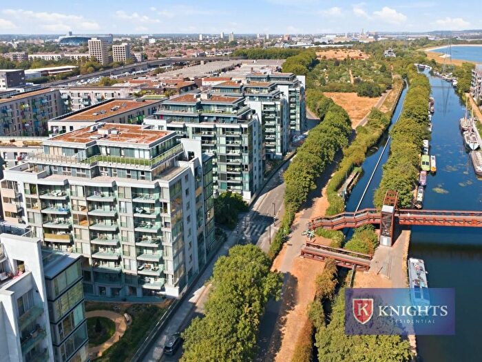 2 Bedroom Flat For Sale In Merlin Heights, Tottenham Hale Village, London, N17