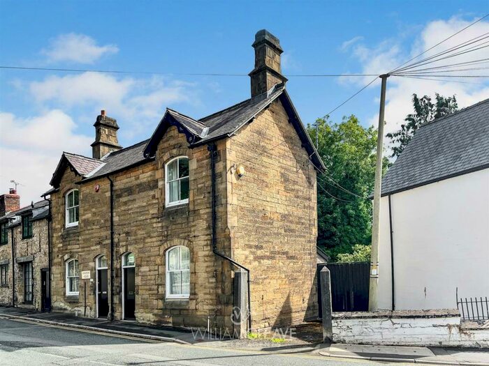 2 Bedroom Terraced House To Rent In High Street, Mold, CH7