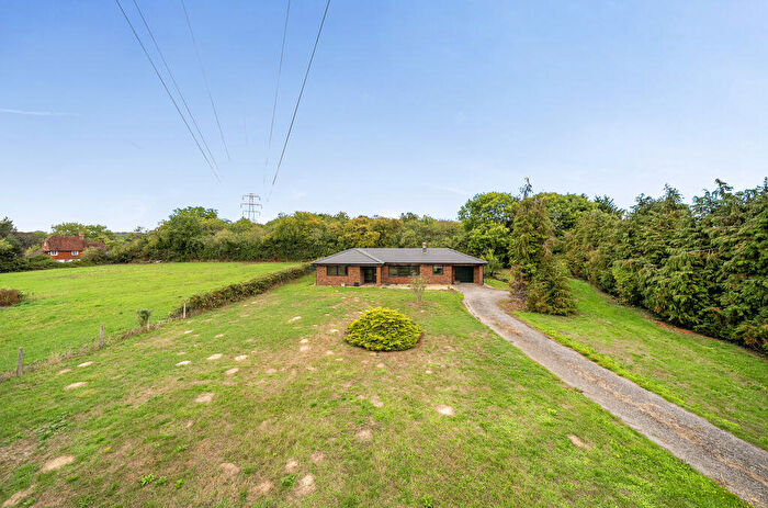 2 Bedroom Detached Bungalow For Sale In Redwall Lane, Hunton, ME15