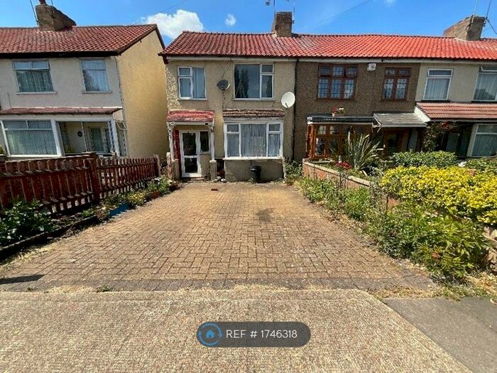 4 Bedroom End Of Terrace House To Rent In Mill Road, West Drayton, UB7