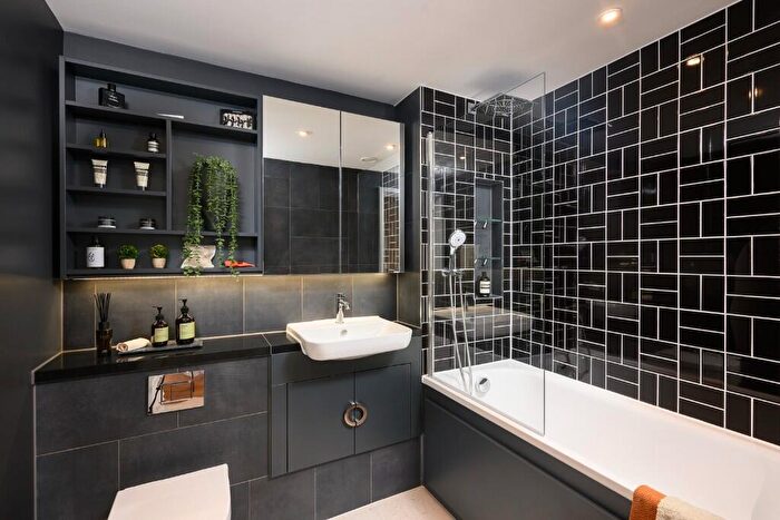 1 Bedroom Apartment For Sale In Lombard Square Sales & Marketing Suite Southlake Road London, SE28