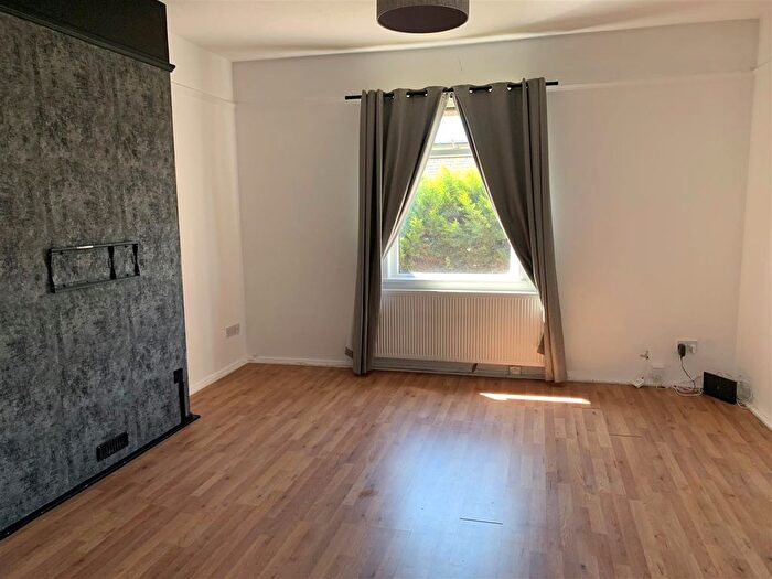 2 Bedroom Flat For Sale In Golf Links Road, Burnham-On-Sea, TA8