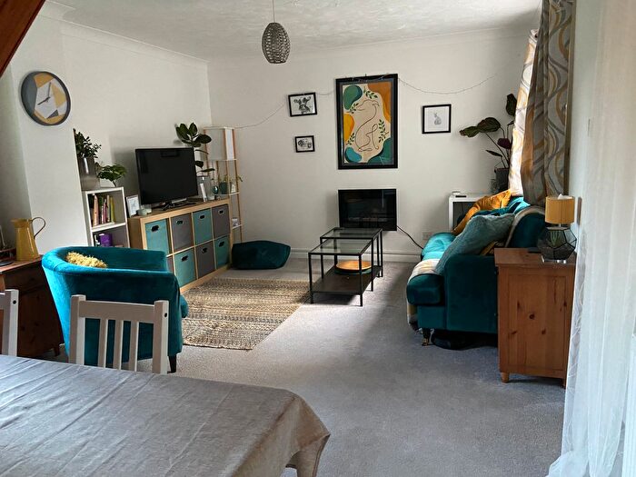 2 Bedroom Terraced House To Rent In Roxburghe Close, Bordon, GU35