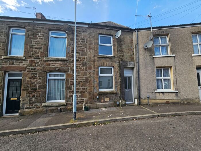 1 Bedroom Flat To Rent In Market Street, Morriston, Swansea, SA6