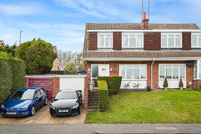 3 Bedroom Semi Detached House For Sale In Nightingale Road, South Croydon, CR2