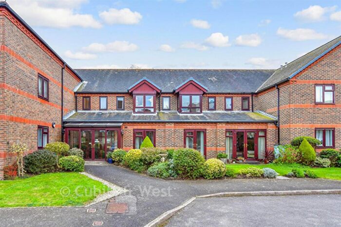 1 Bedroom Flat For Sale In Marian Way, Bognor Regis, West Sussex, PO21