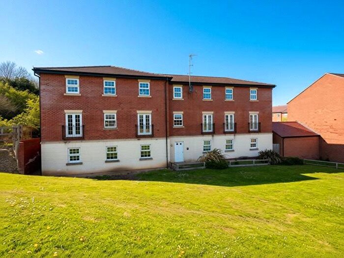 2 Bedroom Flat To Rent In Horse Fair Lane, Rothwell, Kettering, Northamptonshire, NN14