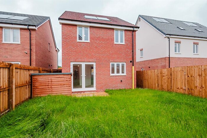 3 Bedroom Detached House To Rent In Blagden Way, Hucknall, NG15