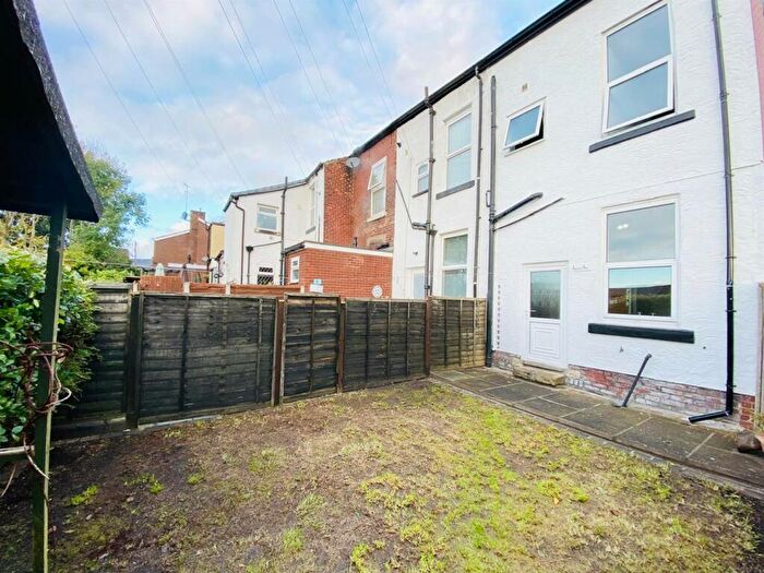 2 Bedroom End Of Terrace House For Sale In Cambridge Street, Stalybridge, SK15
