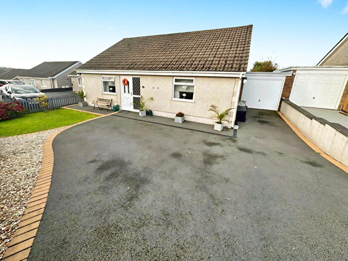4 Bedroom Detached Bungalow For Sale In Heol Will George, Waunarlwydd, Swansea, SA5
