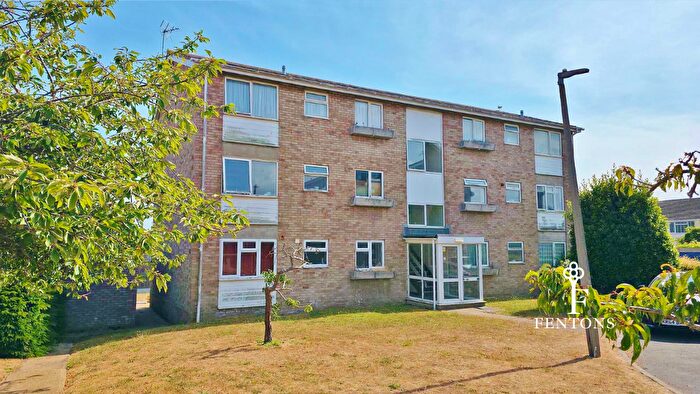 2 Bedroom Flat For Sale In Gatefield Close, Frinton Homelands, CO14