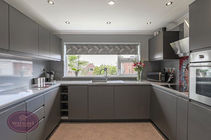 3 Bedroom Detached Bungalow For Sale In Chewton Avenue, Eastwood, Nottingham, NG16