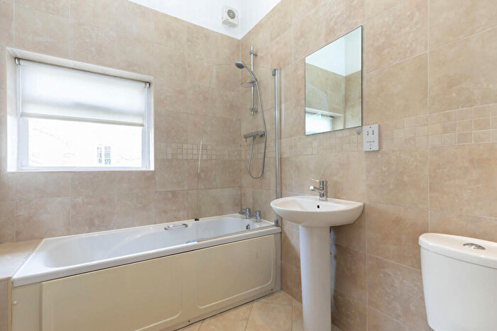 1 Bedroom Apartment To Rent In Moorend Park Road, Cheltenham, GL53