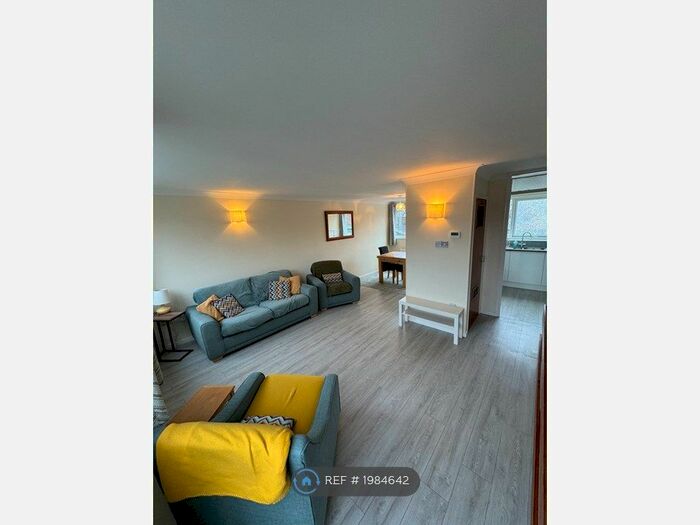 3 Bedroom Maisonette To Rent In Templemere, Norwich, NR3