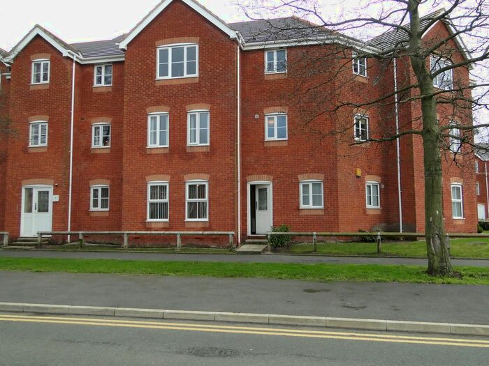 2 Bedroom Flat To Rent In Ashtons Green Drive, St Helens, WA9