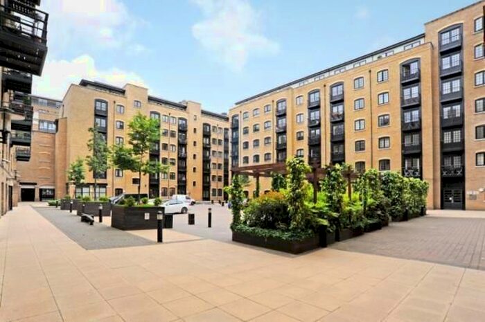 4 Bedroom Flat To Rent In Cayenne Court, London Bridge, SE1