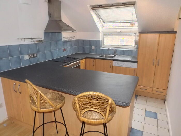 1 Bedroom Apartment To Rent In Tonnelier Road, Dunkirk, NG7