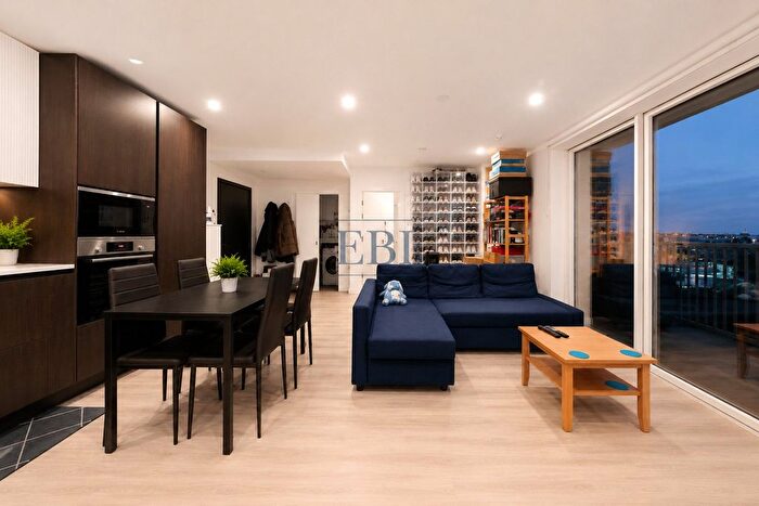 2 Bedroom Flat For Sale In Silverleaf House, Heartwood Boulevard, Acton, W3