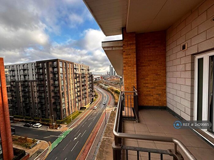 2 Bedroom Penthouse To Rent In Middlewood Street, Salford, M5