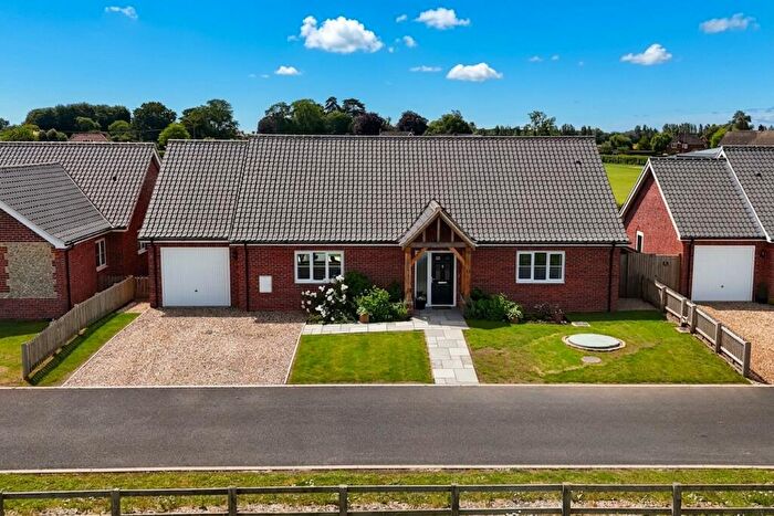 3 Bedroom Detached Bungalow For Sale In Fallowfield Loke, Shropham, Attleborough, NR17