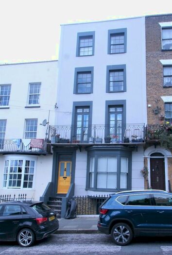 1 Bedroom Flat To Rent In Trinity Square, Margate, CT9