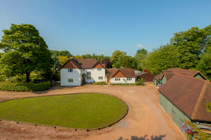 4 Bedroom Detached House For Sale In Tree Tops, Halton Village, HP22