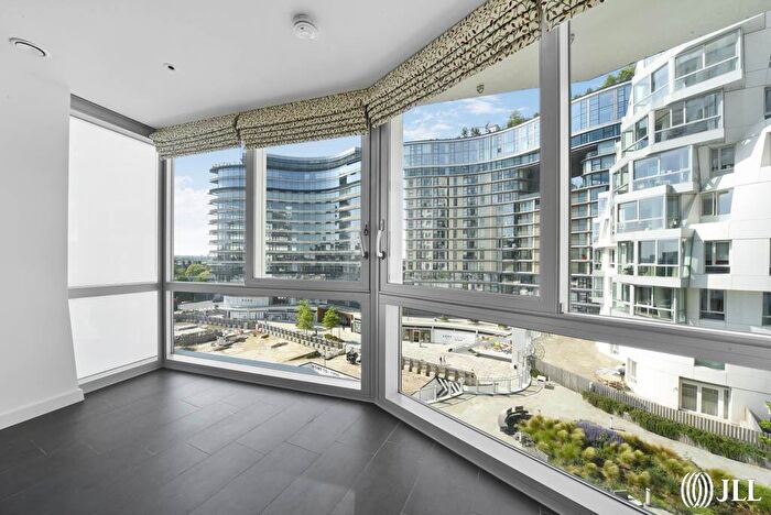 2 Bedroom Flat To Rent In Prospect Way London, SW11