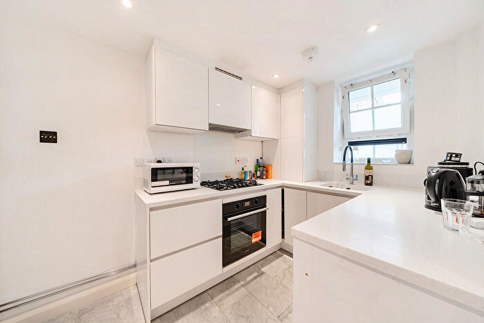 1 Bedroom Apartment For Sale In Buckmaster House, Holloway Road, N7