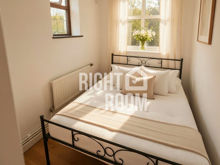 1 Bedroom Flat To Rent In One Bedroom Flat, Cluscourt, N1