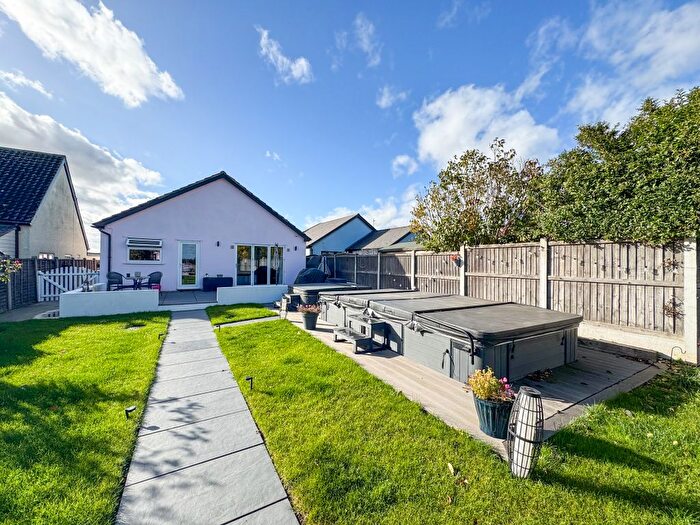 4 Bedroom Detached Bungalow For Sale In New Lane, Feering, CO5