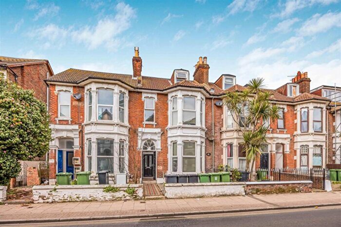 9 Bedroom Terraced House To Rent In Waverley Road, Southsea, PO5