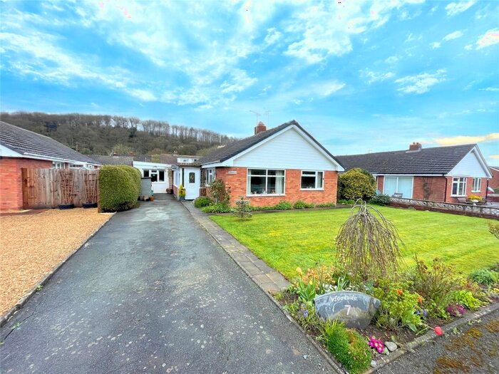 3 Bedroom Bungalow For Sale In Coed Y Glyn, Guilsfield, Welshpool, Powys, SY21