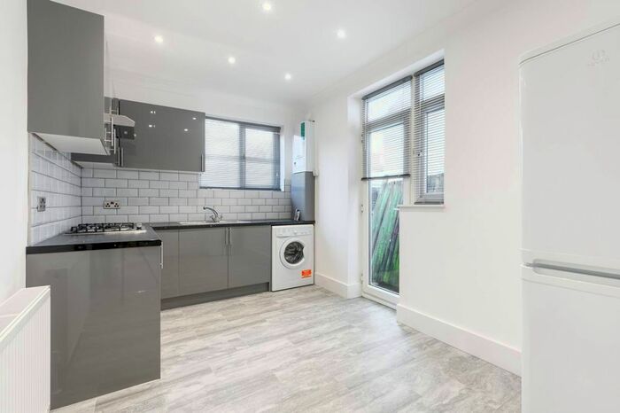 3 Bedroom Semi Detached House For Sale In Burnley Road, Dollis Hill, London, NW10