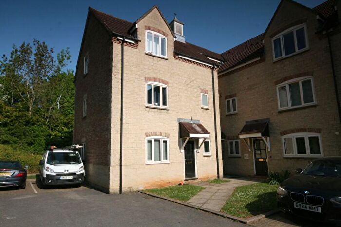 1 Bedroom Apartment For Sale In Kimber Close, Wheatley, OX33