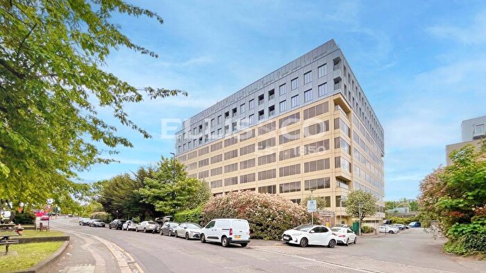 1 Bedroom Studio For Sale In West Gate, London, W5