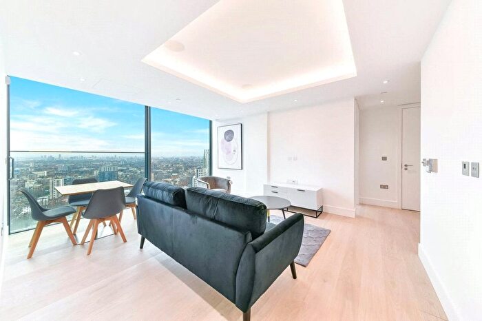 2 Bedroom Flat To Rent In Carrara Tower, City Road, Islington, London, EC1V