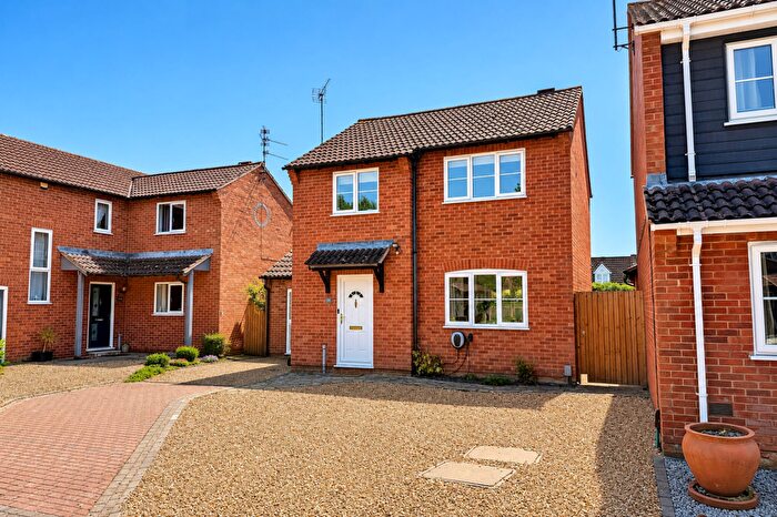 3 Bedroom Detached House For Sale In Livermore Green, Werrington, Peterborough, PE4