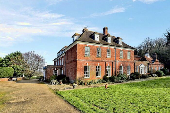 2 Bedroom Flat To Rent In School Road, Tilmanstone, Deal, Kent, CT14