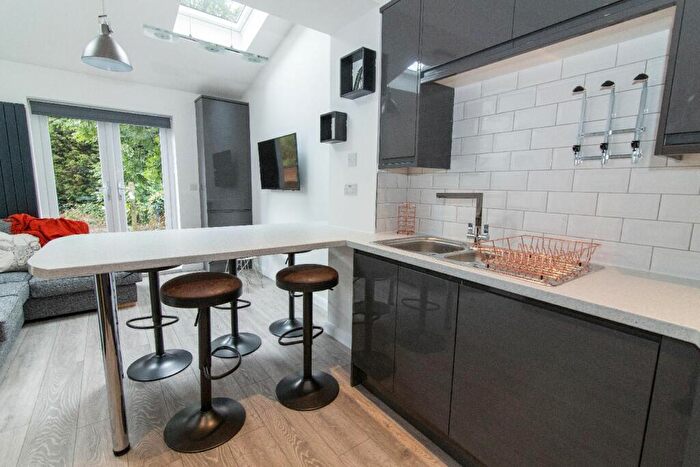 5 Bedroom House To Rent In Claude Street, Dunkirk, Nottingham, Nottinghamshire, NG7