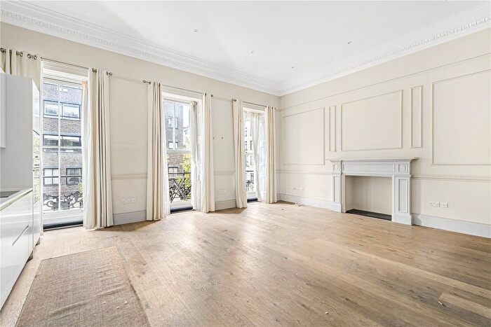 1 Bedroom Flat To Rent In Chandos Street, London, W1G