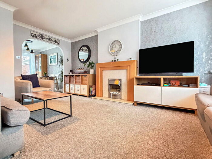 3 Bedroom Detached House For Sale In Rowan Avenue, Molescroft, East Riding Of Yorkshire, HU17