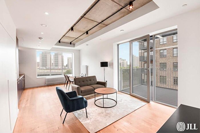 1 Bedroom Flat To Rent In Goodluck Hope Walk London, E14