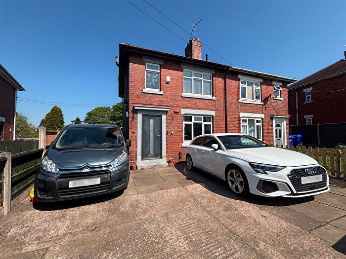 3 Bedroom Semi-Detached House For Sale In Dale Avenue, Ball Green., ST6