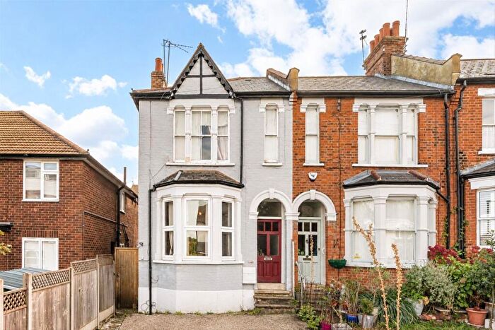 1 Bedroom Flat For Sale In Sydney Road, London, N10