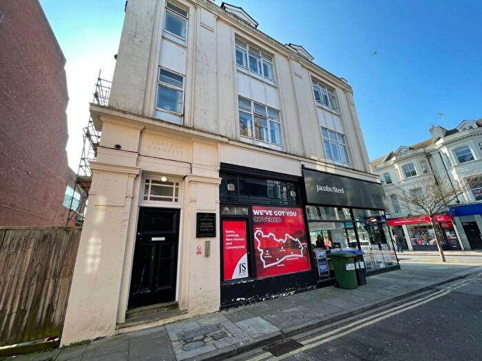 Apartment To Rent In Graleen Chambers, Worthing, West Sussex, BN11