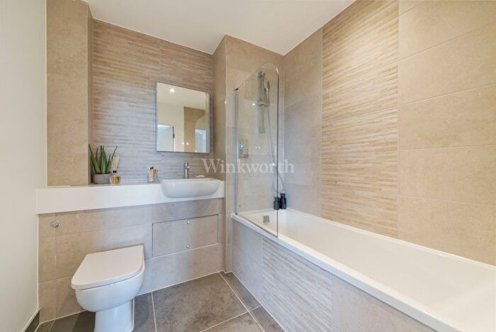 2 Bedroom Flat To Rent In Beckenham Road, Beckenham, BR3