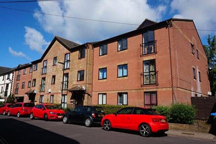 2 Bedroom Flat For Sale In Court Road, Southampton, Hampshire, SO15