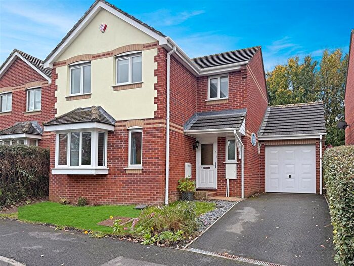 3 Bedroom Detached House For Sale In Fairacre Avenue, Barnstaple, EX32