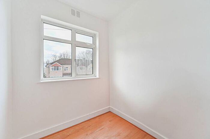 4 Bedroom Terraced House To Rent In Sherwood Avenue, Streatham Vale, London, SW16